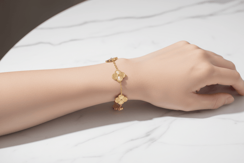 Bracelet porté sur poignet fin